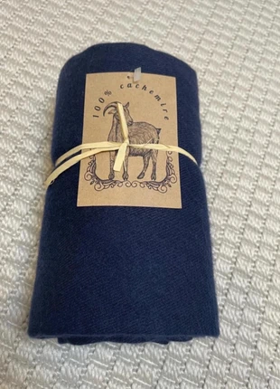 Cachemire marine, marque: 100% Cachemire, état: Neuf avec étiquette, 25,00 €, 26,95 € Protection acheteurs incluse