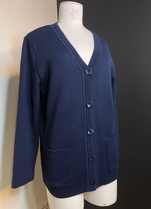 Gilet cardigan vintage / boutonné bleu marine /38/40 / laine, merk: Vintage, staat: Heel goed, maat: M / 38 / 10, € 8,00, € 9,10 inclusief Kopersbescherming Pro