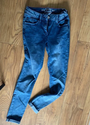 Jeans st oliver skinny /sank model, merk: Oliver, staat: Heel goed, maat: 12 jaar / 152 cm, € 3,00, € 3,85 inclusief Kopersbescherming