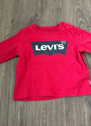 Levis rouge, marque: Levi's, état: Très bon état, taille: 1-3 mois / 56 cm, 4,00 €, 4,90 € Protection acheteurs incluse