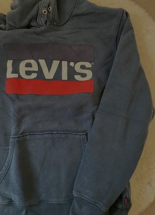 Pull Levis taille M, marque: Levi's, état: Très bon état, taille: Taille unique, 10,00 €, 11,20 € Protection acheteurs incluse