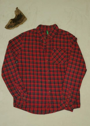 Chemise manches longues, merk: United Colors of Benetton, staat: Heel goed, maat: 12 jaar / 152 cm, € 8,00, € 9,10 inclusief Kopersbescherming