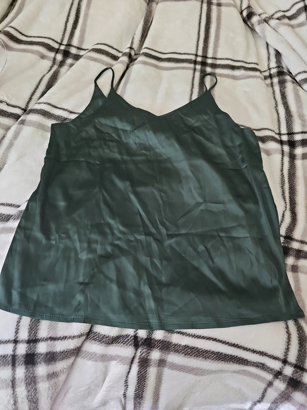 Green sleeveless satin tank top 4