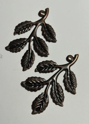 B69, Paire de grandes breloques filigranes - Feuilles, estado: Nuevo sin etiquetas, 1,20 €, 1,96 € Protección al comprador Pro incluida