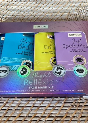 Coffret Neuf Sence de 4 masques tissu, brand: Sence, condizioni: Nuovo con cartellino, €3.50, €4.38 include la Protezione acquisti