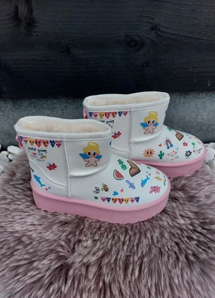 Super leuke stijlvolle meiden winterlaarsjes snowboots maat 32, merk: Trendy, staat: Heel goed, maat: 32, € 29,02, € 31,17 inclusief Kopersbescherming