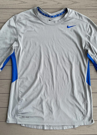 Nike Talla M hace L $22.00