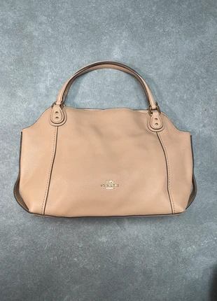 Sac Coach beige clair en cuir grainé – format moyen chic et intemporel, brand: Coach, condition: Very good, €60.00, €63.70 includes Buyer Protection