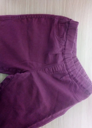 Pantalones de color , staat: Heel goed, maat: XL / 42 / 14, € 10,00, € 11,20 inclusief Kopersbescherming