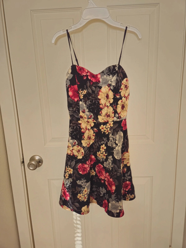 Skater dress with floral print 1