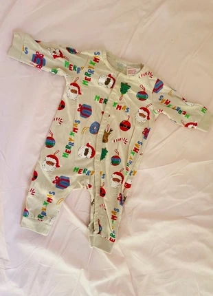 Pijama bebé navideño H&M - Talla 2-4 meses, en perfecto estado 🎄👶, marca: H&M, estado: Muy bueno, tamaño: 3-6 meses / 62 cm, 4,50 €, 4,73 € Protección al comprador incluida