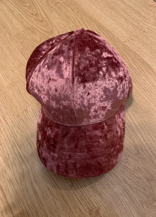 Gorra terciopelo, brand: Pull & Bear, condition: New without tags, €3.00, €3.85 includes Buyer Protection