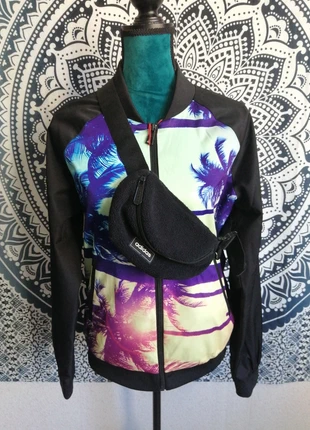 Veste bombers noire à motifs palmiers avec poches et écriture dos / eleven paris / (S), merk: Elevenparis, staat: Heel goed, maat: S, € 50,00, € 53,20 inclusief Kopersbescherming