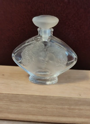 Très joli flacon miniature vide le baiser de Lalique, brand: Lalique, condizioni: Ottime, €7.00, €8.05 include la Protezione acquisti
