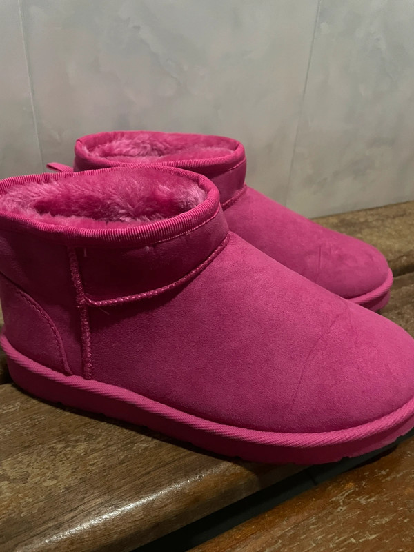 Botas de pelúcia cor de rosa 2