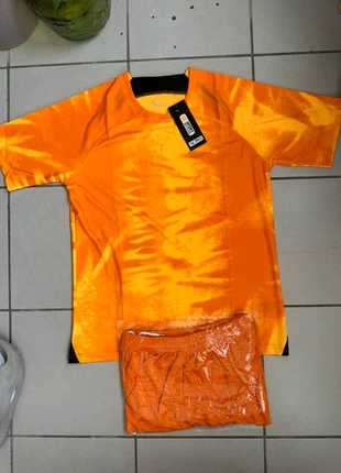 Ensemble running fitness orange maillot short, marque: Concept, état: Neuf avec étiquette, taille: M, 15,00 €, 16,45 € Protection acheteurs incluse