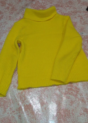 Pull jaune , marke: c&a ou prénatal, zustand: Sehr gut, größe: 9-12 Monate / 74, 1,00 €, 1,75 € inklusive Vinted-Käuferschutz