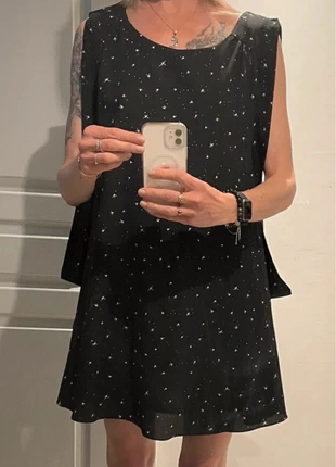 Robe noire imprimé étoiles Version Originale – Taille M, merk: Version Originale, staat: Heel goed, maat: M / 38 / 10, € 5,00, € 5,95 inclusief Kopersbescherming
