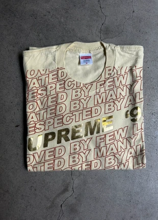 T-shirt Supreme size M beige, marke: Supreme, zustand: Neu, größe: M, 25,00 €, 26,95 € inklusive Vinted-Käuferschutz