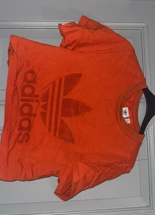 Top court Adidas, marque: adidas, état: Très bon état, taille: L / 40 / 12, 5,00 €, 5,95 € Protection acheteurs incluse