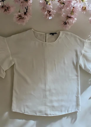 Haut à volant blanc Etam, merk: Etam, staat: Heel goed, maat: XS / 34 / 6, € 2,00, € 2,80 inclusief Kopersbescherming