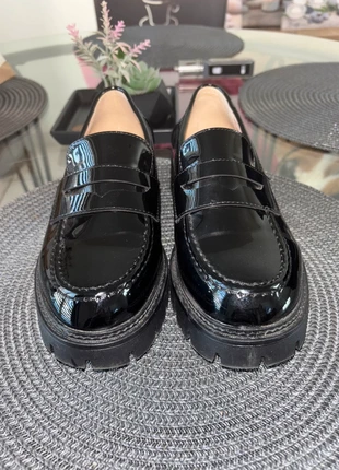 Mocassins vernis noirs à semelle compensée – cuir véritable, marke: Gémo, zustand: Neu, größe: 36, 13,99 €, 15,39 € inklusive Vinted-Käuferschutz
