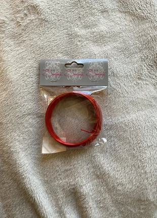 fil métallique rouge , marke: Santex, zustand: Sehr gut, 1,10 €, 1,86 € inklusive Vinted-Käuferschutz