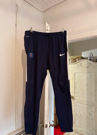 Pantalon psg , merk: Nike, staat: Goed, maat: XL, € 16,00, € 17,50 inclusief Kopersbescherming