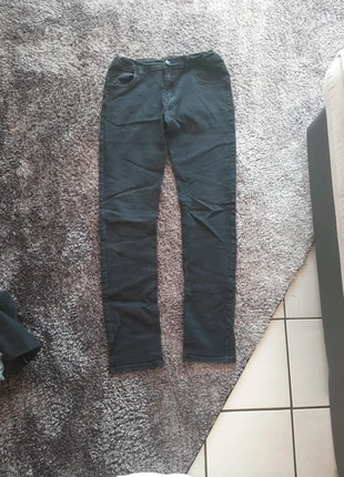 Pantalon noir, merk: Gémo, staat: Heel goed, maat: XS, € 1,00, € 1,75 inclusief Kopersbescherming