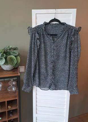 Zeeman zwarte blouse met lange mouwen in maat 44, merk: Zeeman, staat: Heel goed, maat: XXL / 44 / 16, € 6,00, € 7,00 inclusief Kopersbescherming