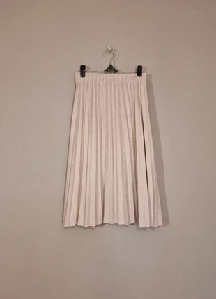 Jupe plissée beige, marque: Zara, état: Très bon état, taille: S / 36 / 8, 3,00 €, 3,85 € Protection acheteurs incluse