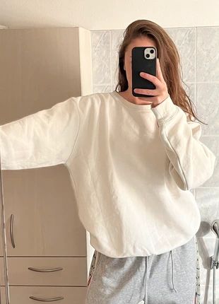 Basic white sweater, brand: Zara, condizioni: Ottime, taglia: L, €6.00, €7.00 include la Protezione acquisti