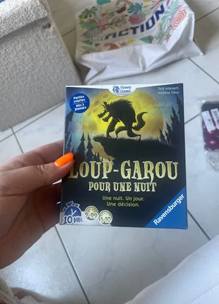 Jeu loup garou pour une nuit, brand: Ravensburger, condizioni: Nuovo senza cartellino, €3.50, €4.38 include la Protezione acquisti