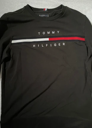 Tommy Hilfiger trui, marque: Tommy Hilfiger, état: Neuf sans étiquette, taille: XS, 30,00 €, 32,20 € Protection acheteurs incluse