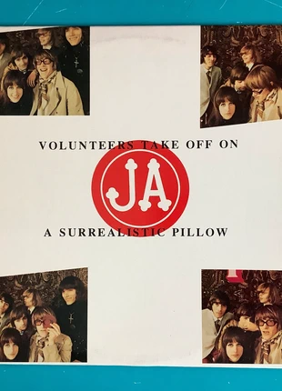 Disque vinyle Jefferson Airplane - Volunteers Take Off On A Surrealistic Pillow, zustand: Gut, 20,00 €, 21,70 € inklusive Vinted-Käuferschutz