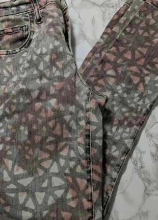 Jean skinny gris tacheté blanc/rouge clair Current/Elliott T36 authentique original – bon état, merk: Current/Elliott, staat: Goed, maat: S / 36 / 8, € 7,40, € 8,47 inclusief Kopersbescherming