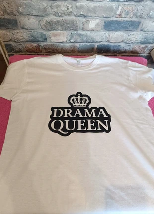 Camiseta Drama Queen, marca: Hecho a Mano, estado: Novo com etiquetas, tamanho: M / 38 / 10, €9.00, €10.15 inclui Proteção do Comprador