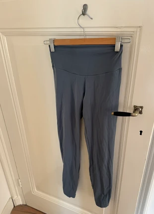 Grijze blauwe legging Oysho maat xs, merk: Oysho, staat: Heel goed, maat: XS / 34 / 6, € 10,00, € 11,20 inclusief Kopersbescherming