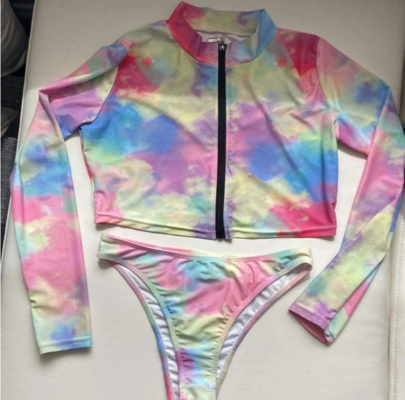 Women’s size large swim suit 1