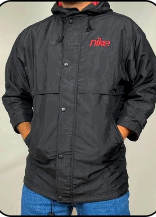 Manteau parka imperméable Nike vintage logo brodé - Taille M - Noir, marke: Nike, zustand: Sehr gut, größe: M, 19,00 €, 20,65 € inklusive Vinted-Käuferschutz