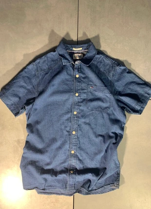 Camicia Tommy Hilfiger Denim size M, merk: Tommy Hilfiger, staat: Heel goed, maat: M, € 15,00, € 16,45 inclusief Kopersbescherming