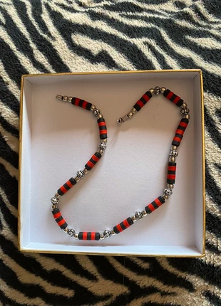 Collana rossa e nera , marca: Vintage, estado: Nuevo sin etiquetas, 1,00 €, 1,75 € Protección al comprador incluida