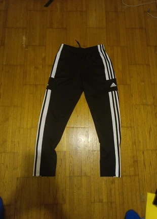 Pantalon de Survêtement Adidas, merk: adidas, staat: Heel goed, maat: 12 jaar / 152 cm, € 5,00, € 5,95 inclusief Kopersbescherming