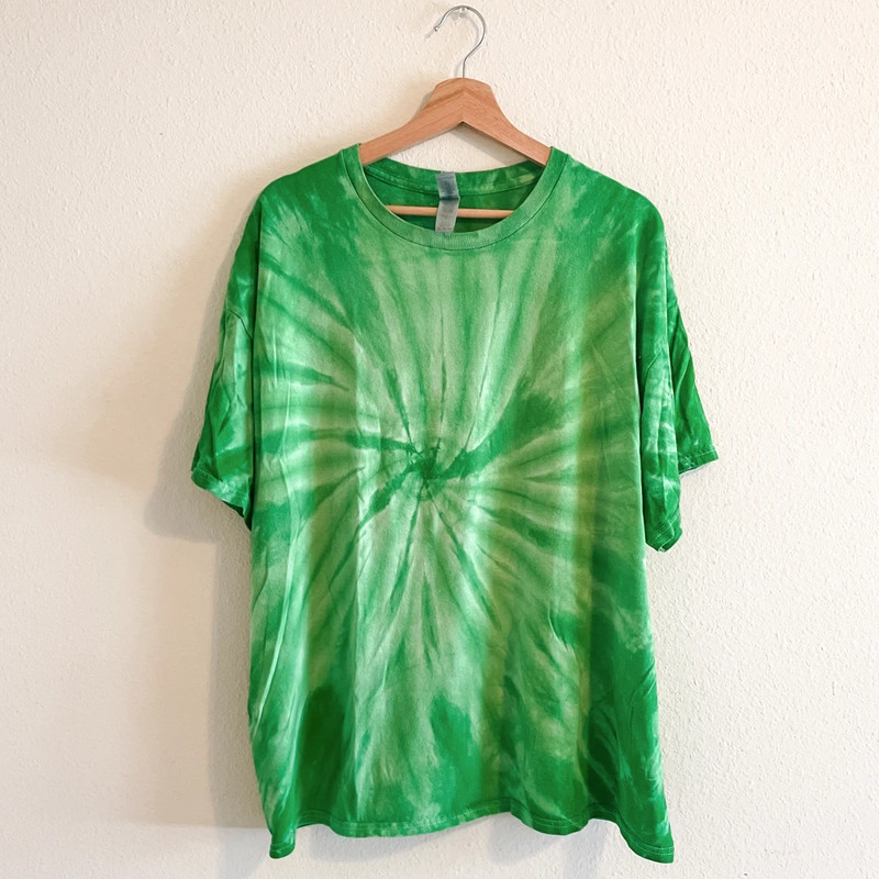 Green Tie Dye Short Sleeve T Shirt Size 2XL Crew Neck Casual Comfy Gildan Tee 2