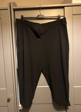 Magic waistline 24 cropped trousers, brand: magic waistline, condition: Very good, size: 6XL / UK 40-42, £4.00, £4.90 includes Buyer Protection