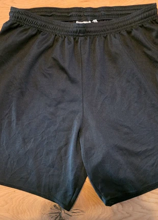 Short adidas, marque: adidas, état: Très bon état, taille: M, 8,00 €, 9,10 € Protection acheteurs incluse