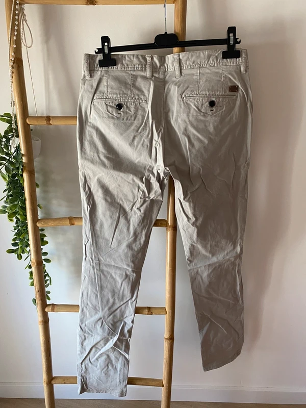 Pantalon chino gris clair - photo numéro 6