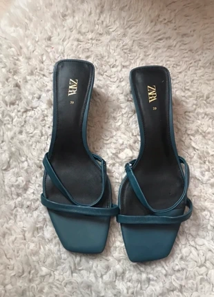 Sandales Bleu Brides Petit Talon Bois Zara 39, marque: Zara, état: Très bon état, taille: 39, 16,00 €, 17,50 € Protection acheteurs incluse