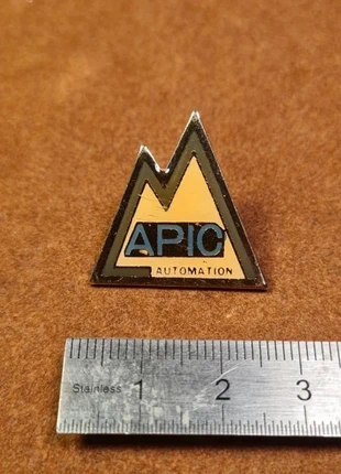 Pin's Broche Vintage Ancienne APIC, staat: Heel goed, € 1,00, € 1,75 inclusief Kopersbescherming