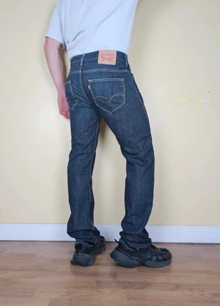 Jeans Levi's 504 W30 L32 bleu marine 100 %
coton coupe droite vintage, brand: Levi's, condizioni: Ottime, taglia: IT 40 | W30, €25.00, €26.95 include la Protezione acquisti Pro